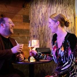 NYC: Wycieczka po barach, salonach i nocnym życiu na dachu