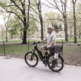 Wypożyczalnia rowerów, e-rowerów i hulajnóg przy Central Parku