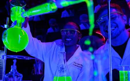 NYC: Science and Sip® Experience: Pijane laboratorium