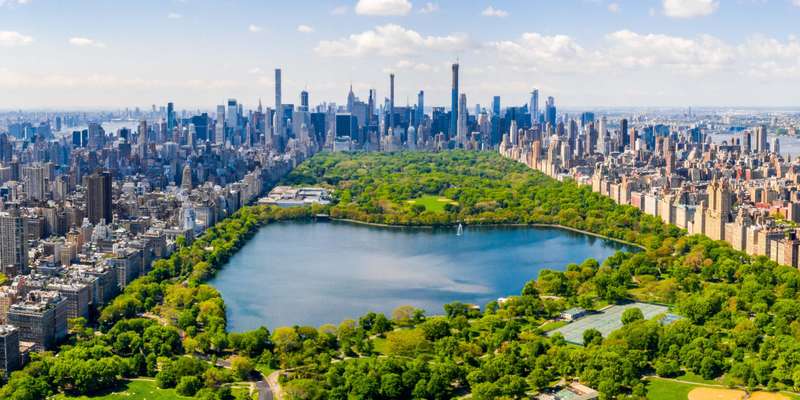 Tajemnicze ogrody Upper West Side – przewodnik