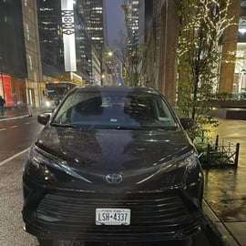 Prywatny transfer z lotniska JFK, LGA lub EWR na Manhattan