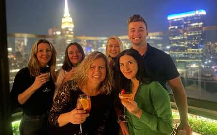 NYC: Wycieczka po barach, salonach i nocnym życiu na dachu