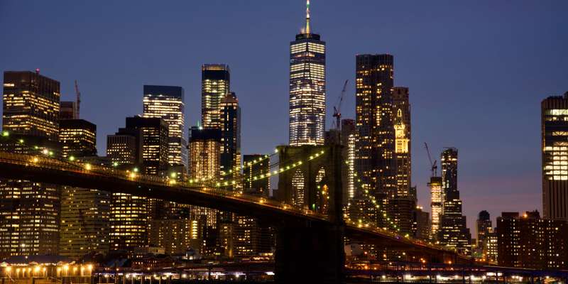 Jak dostać się z lotniska Newark do Manhattanu nocą?