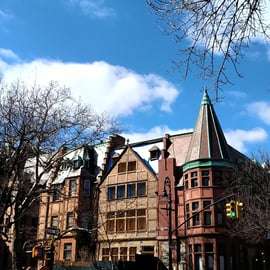 West Harlem: Nabożeństwo ewangeliczne i niedzielna wycieczka piesza