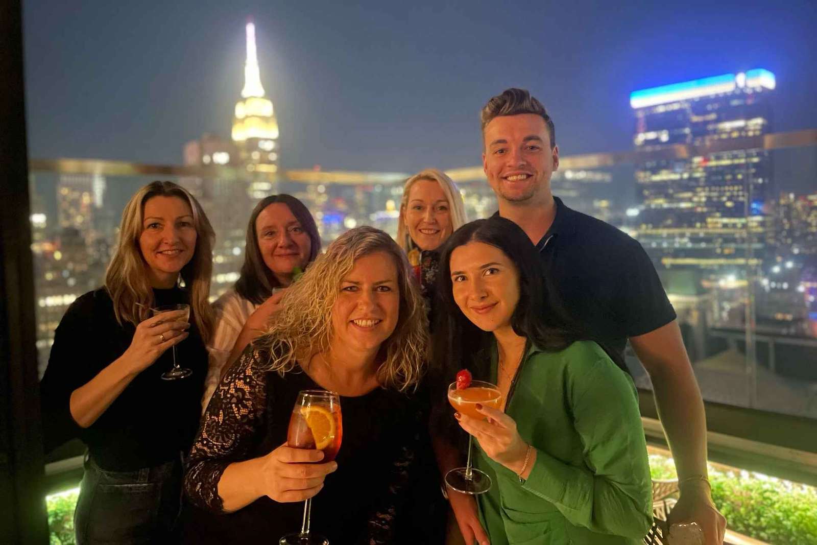 NYC: Wycieczka po barach, salonach i nocnym życiu na dachu