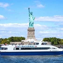 Rejs do Statuy Wolności z mola 78 na Manhattanie